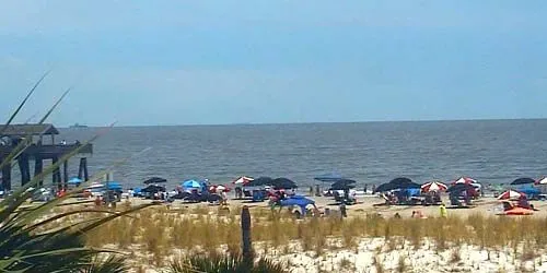 A pier with beaches at the Taybee Island resort webcam - Savannah