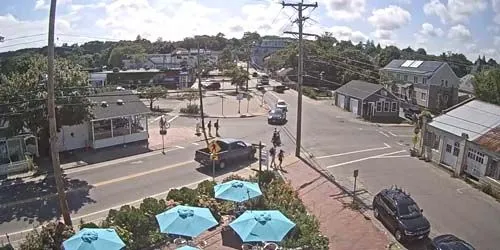 traffic on the streets of Martha’s Vineyard Webcam